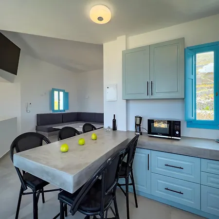 Seven Islands Retreat Folégandros